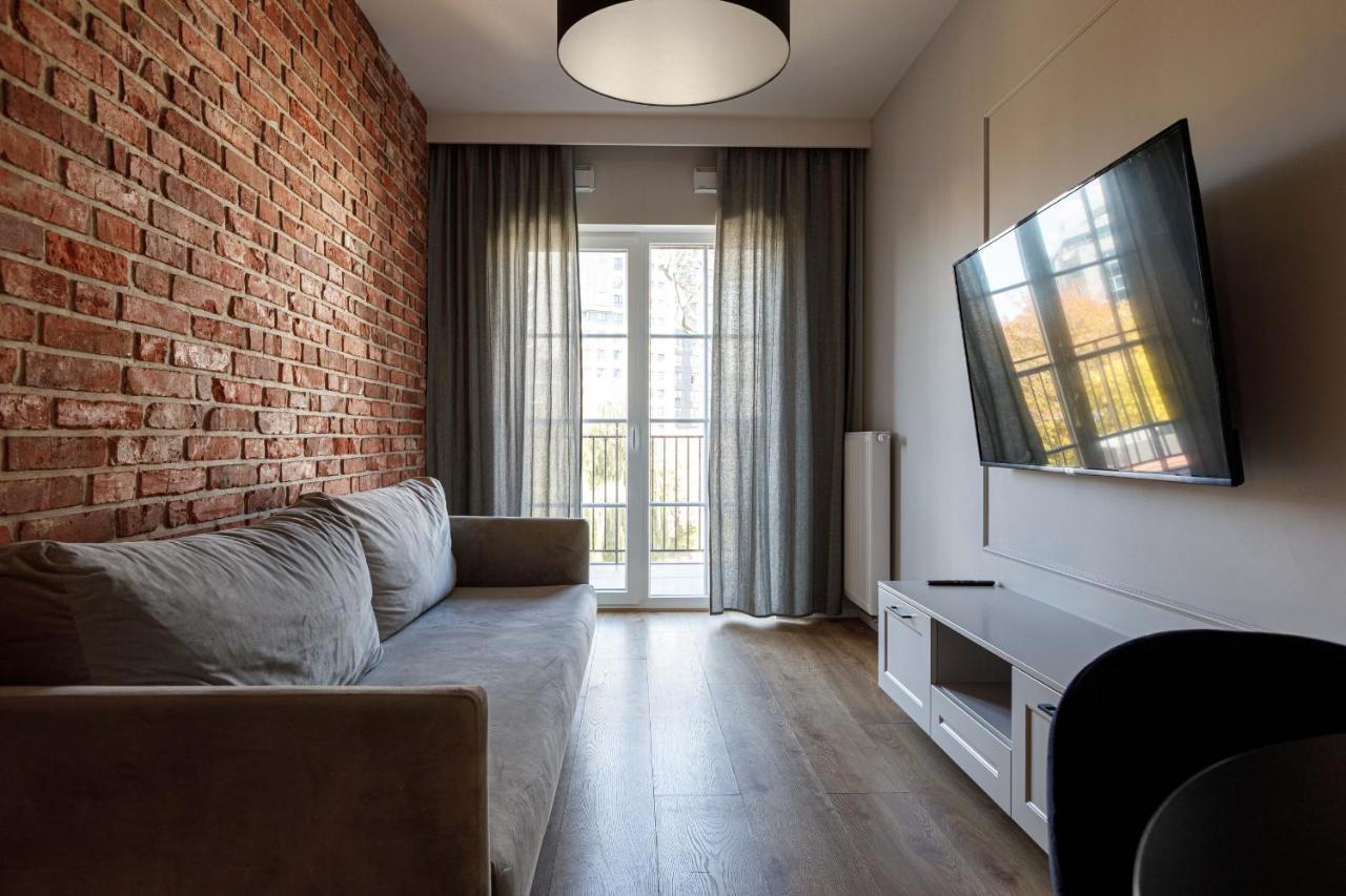 Golden Apartments&jp19/32 * Breslau